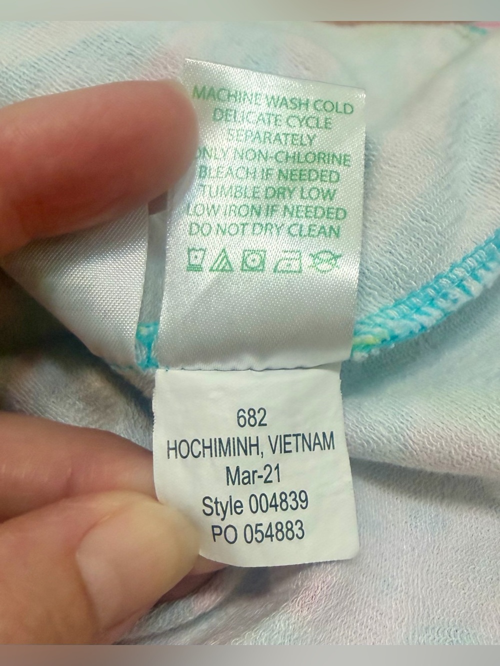 Lilly Pulitzer Tropical Punch UPF 50+ skipper popover, size XL - Picture 10 of 10